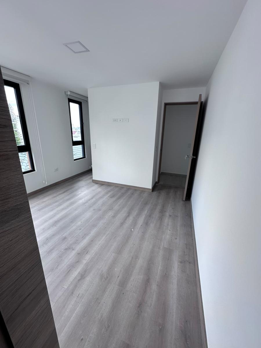 Scc. Venta Departamento 2 Dorm. con Balcón. Quito Tenis — imagen 8