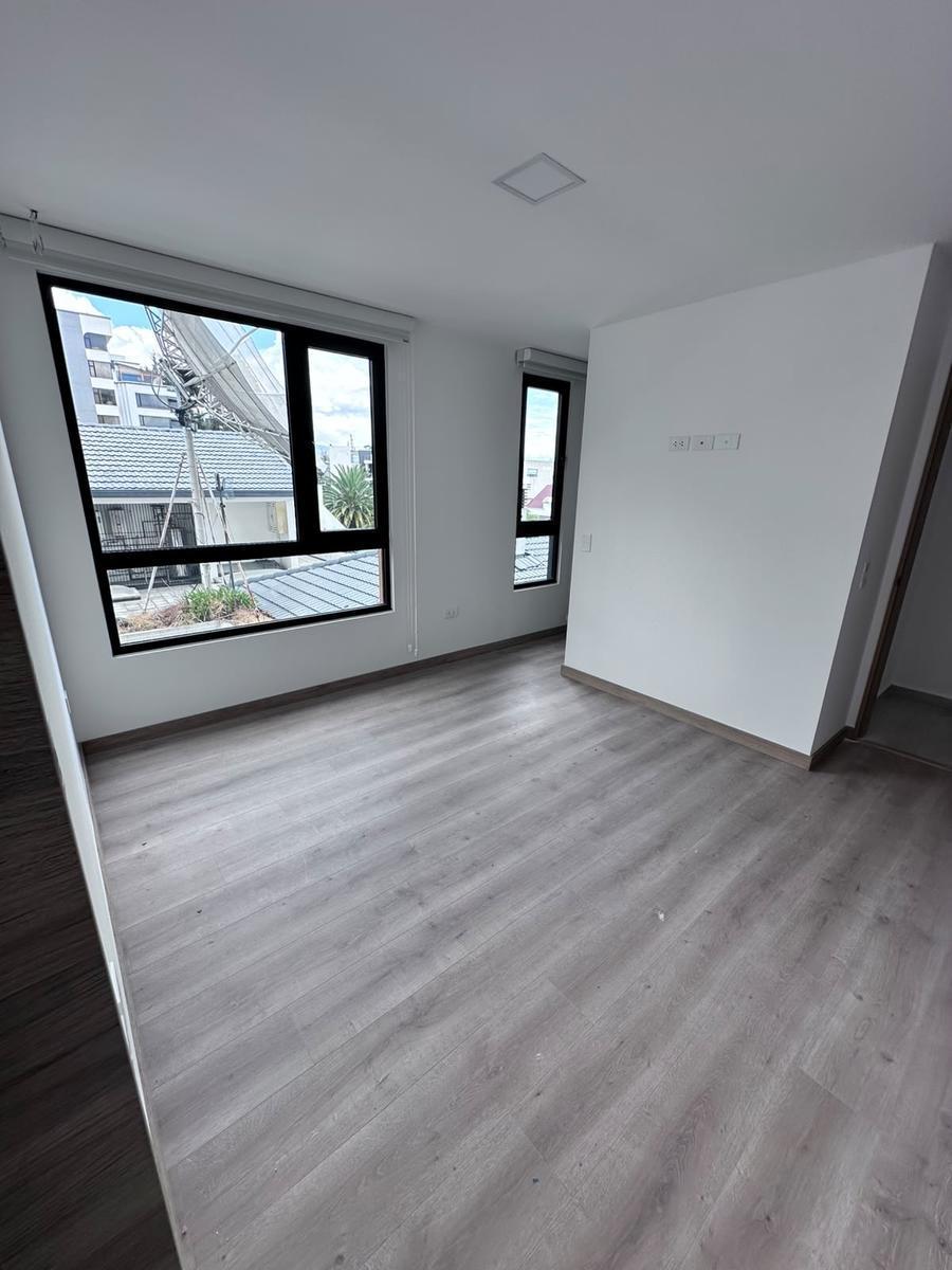 Scc. Venta Departamento 2 Dorm. con Balcón. Quito Tenis — imagen 5