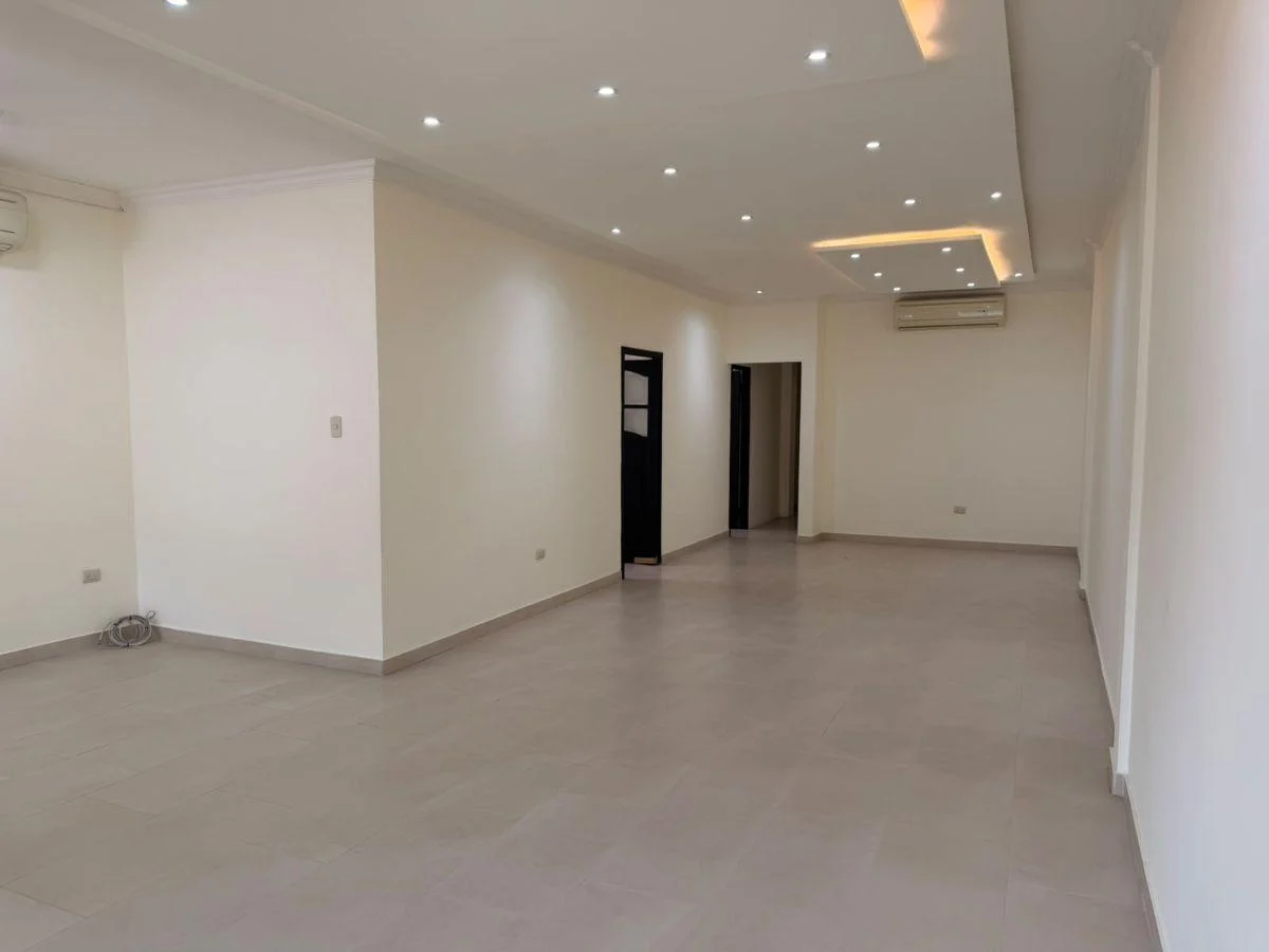Se Vende Departamento Remodelado en Ceibos en Av Principal, Guayas — imagen 7