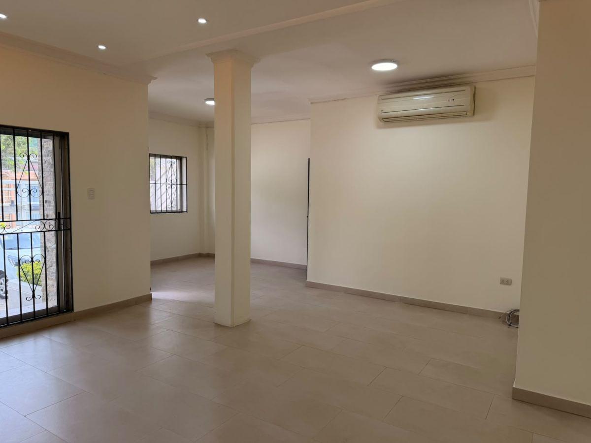 Se Vende Departamento Remodelado en Ceibos en Av Principal, Guayas — imagen 5