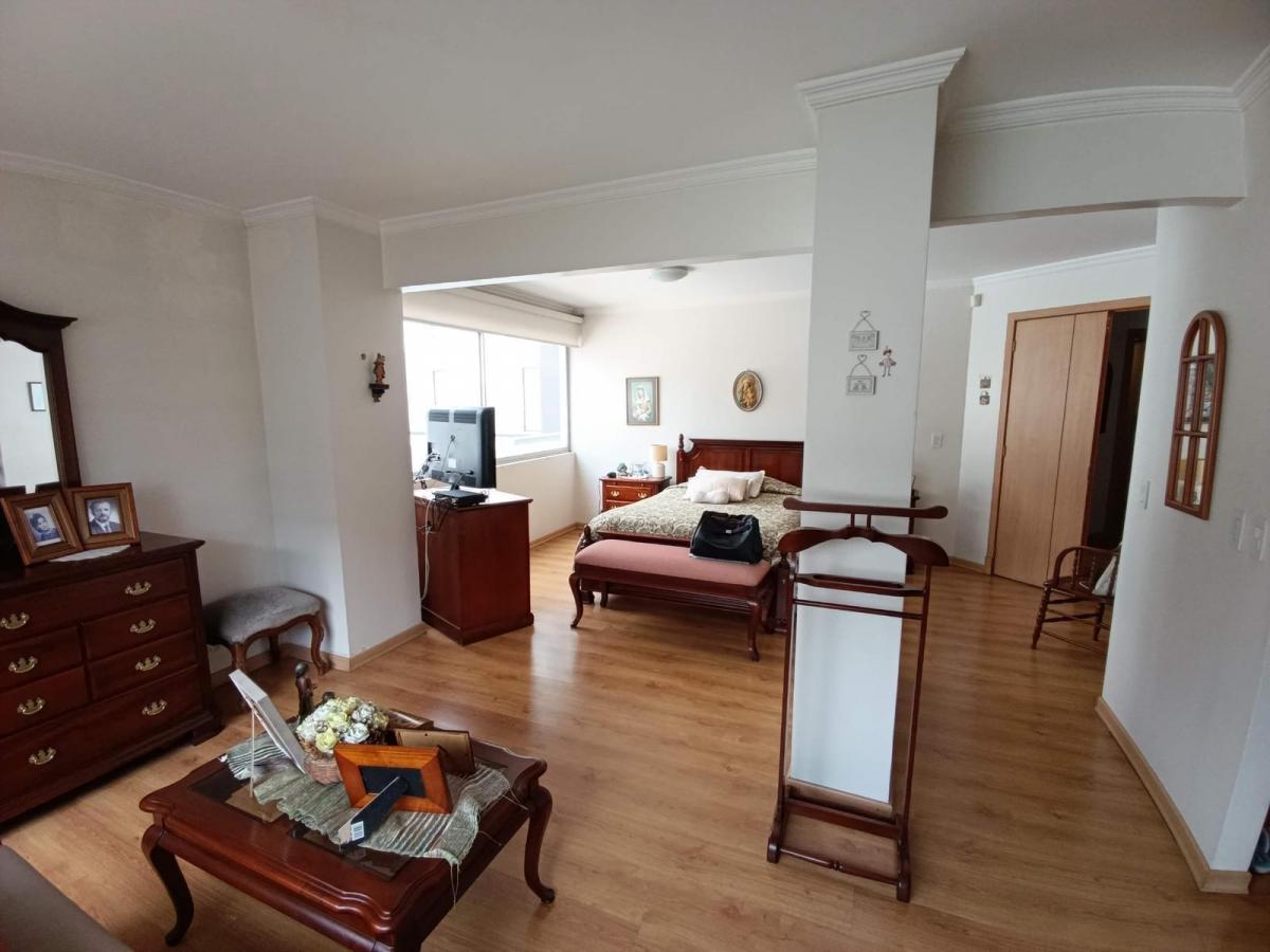 Venta Departamento Amplio en Union Nacional 2 Parqueaderos y Vista — imagen 8