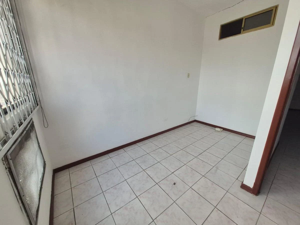 Venta de Suite Piso 6 Edificio El Forum, Centro Wyr, Guayas — imagen 10