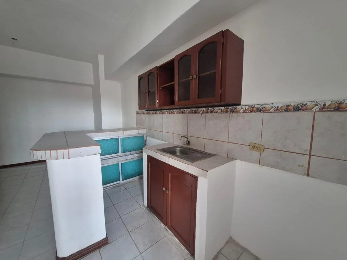 Venta de Suite Piso 6 Edificio El Forum, Centro Wyr, Guayas — imagen 8