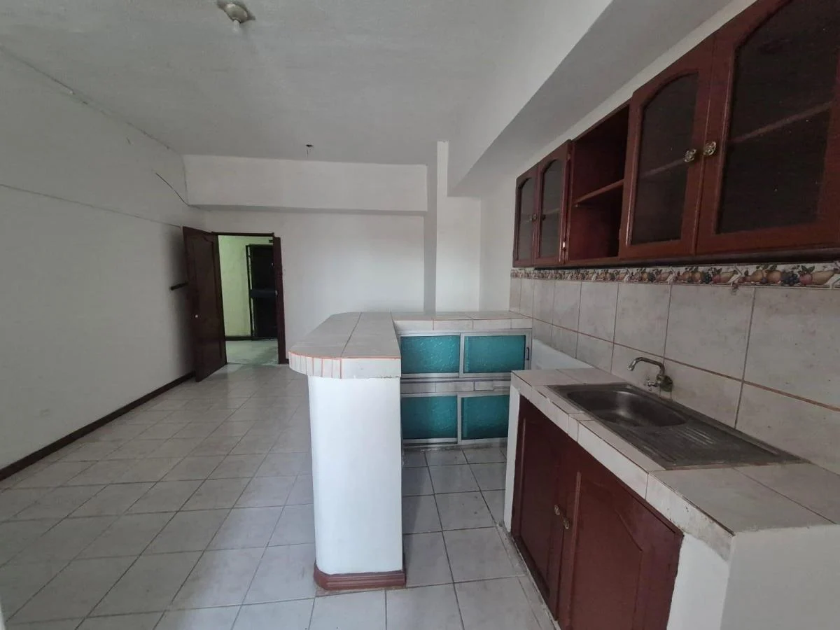 Venta de Suite Piso 6 Edificio El Forum, Centro Wyr, Guayas — imagen 5