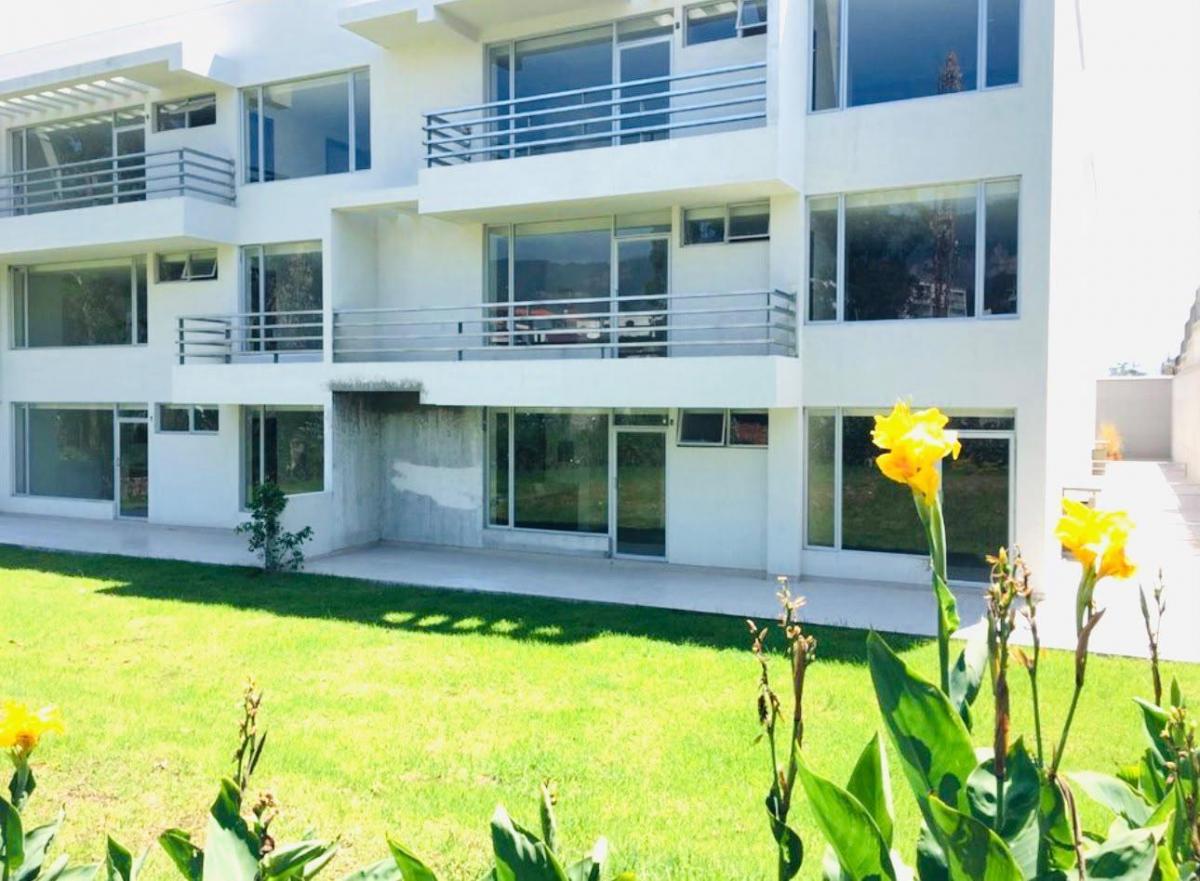 Departamento en Venta – Cumbayá | 2 Dorm. con Terraza Privada — imagen 3