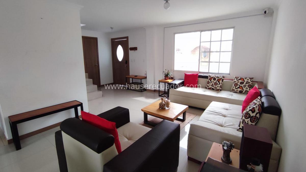 Parque, Jardín y Una Casa No Adosada en Venta. Una Combinación Difícil de Encontrar en La Armenia. Provincia de Pichincha — imagen 10