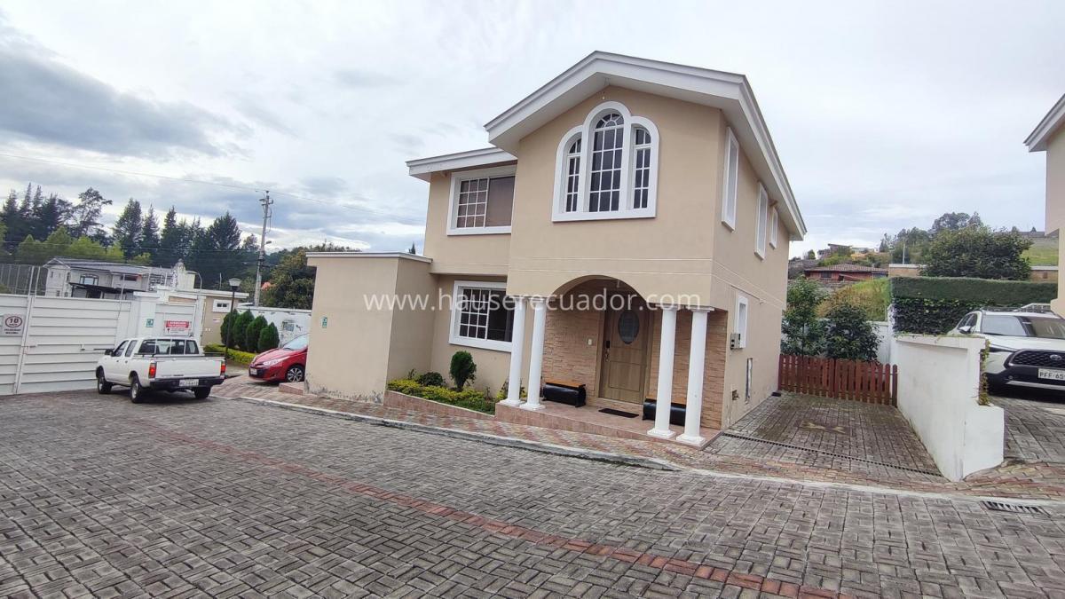 Parque, Jardín y Una Casa No Adosada en Venta. Una Combinación Difícil de Encontrar en La Armenia. Provincia de Pichincha — imagen 9