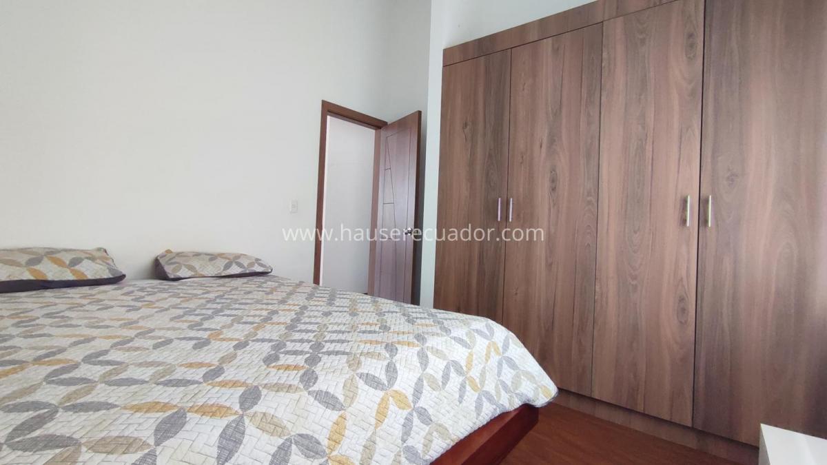 Parque, Jardín y Una Casa No Adosada en Venta. Una Combinación Difícil de Encontrar en La Armenia. Provincia de Pichincha — imagen 3