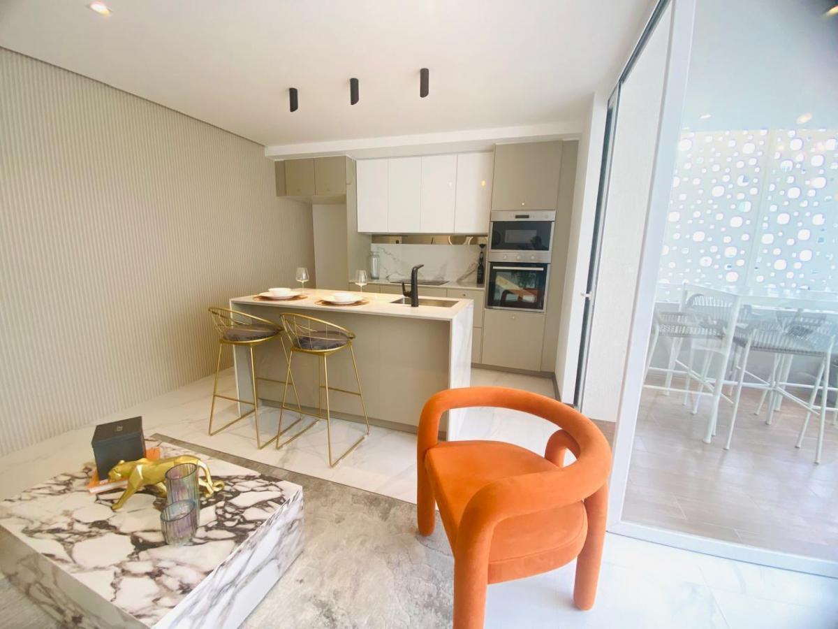 Ira Venta Suite con Balcon en González Suárez — imagen 10