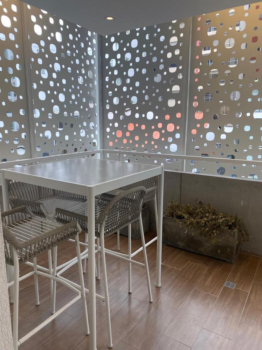 Ira Venta Suite con Balcon en González Suárez — imagen 7