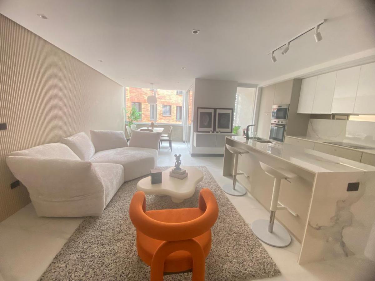 Ira Venta Suite con Balcon en González Suárez — imagen 4