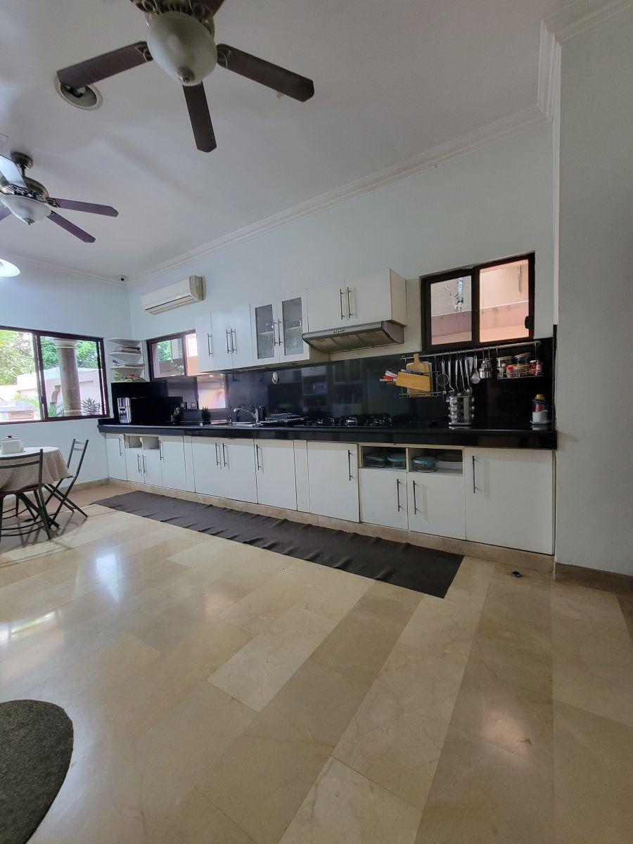 Casa Esquinera en Venta en Santa Maria de Casagrande | 4 Dorm., Piscina y 550 m² de Terreno, Guayas — imagen 8