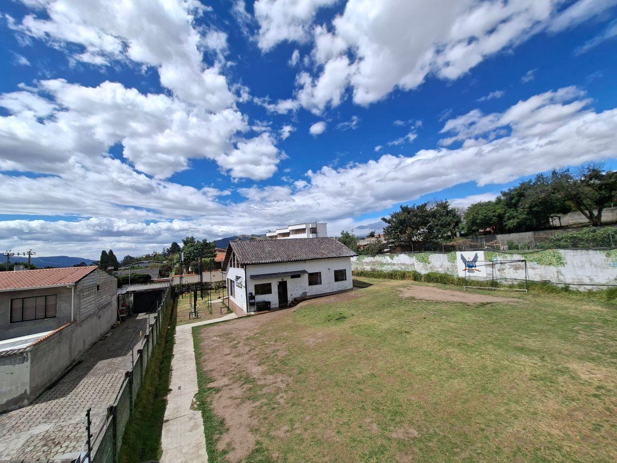 1.000 m² Sangolquí - Casa Rústica + Aulas/vestidores - Renta $1.200 — imagen 10