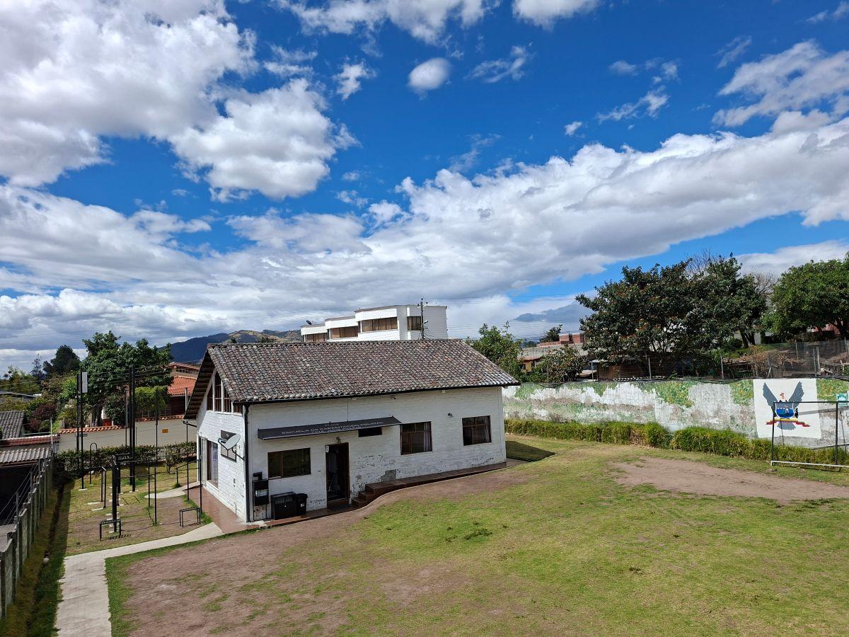1.000 m² Sangolquí - Casa Rústica + Aulas/vestidores - Renta $1.200 — imagen 9