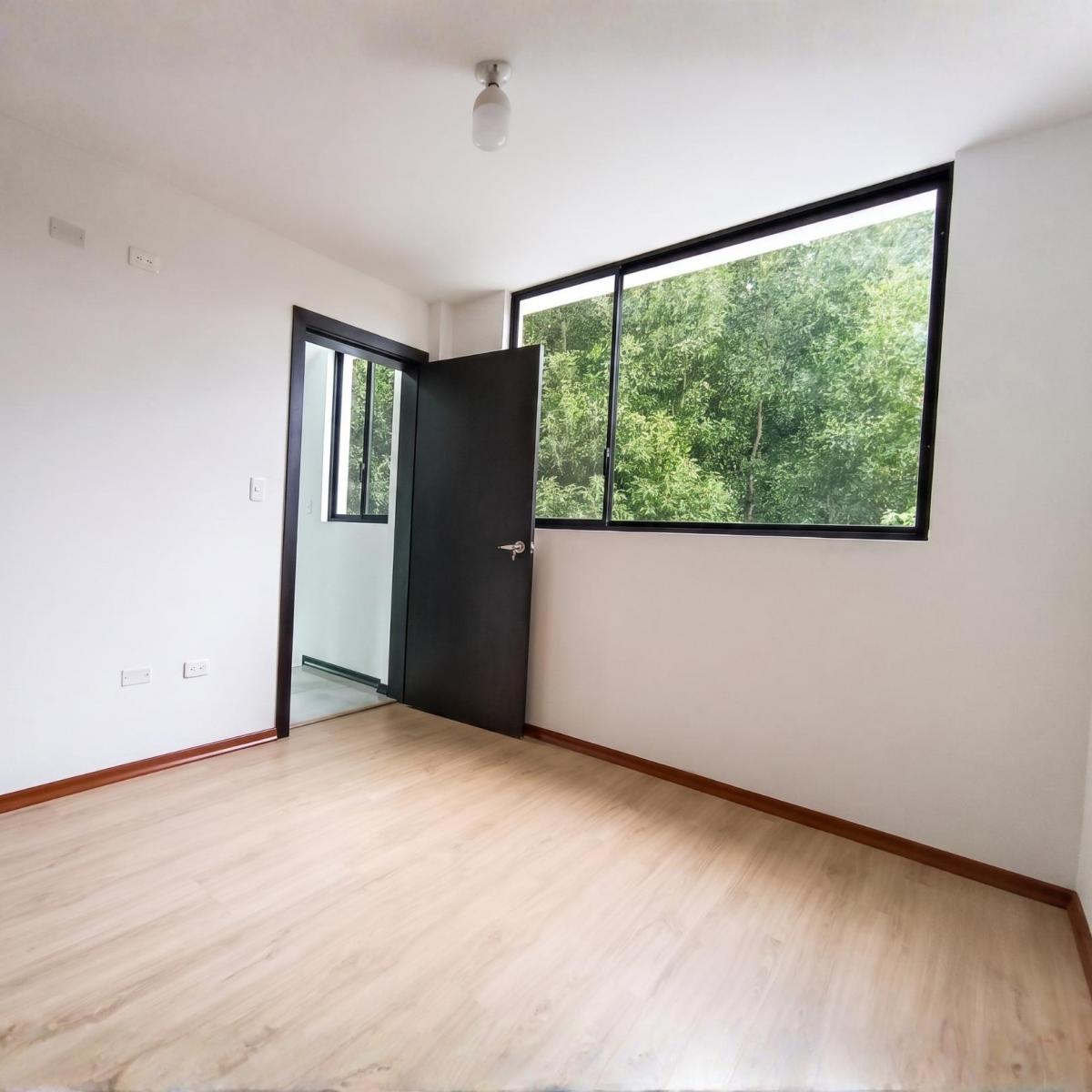 Casa en Venta. 4 Habitaciones. 3 Pisos con Suite - Jacuzzi. por Estrenar — imagen 4