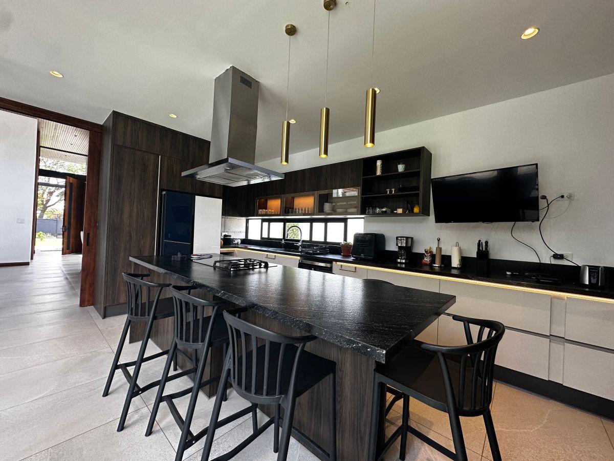 Se Vende Casa Moderna Dentro de Urbanización — imagen 5