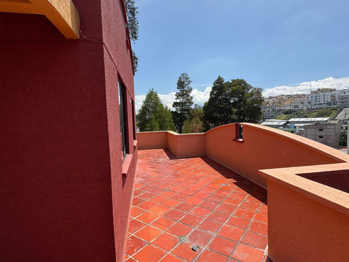 Venta Departamento de 100 m² con 3 Dorm. en San Isidro de El Inca — imagen 8
