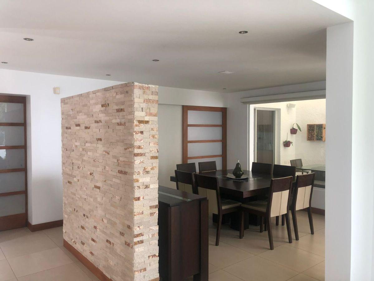 Moderna Casa en Conjunto Privado en San Juan de Cumbayá — imagen 4