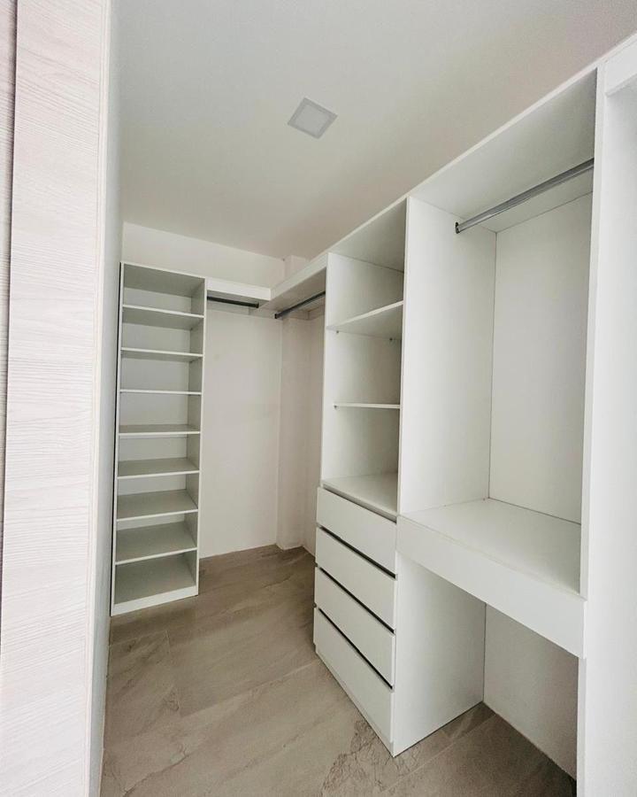 Venta de Casa en Urbanización La Joya - Etapa Granate, Guayas — imagen 4
