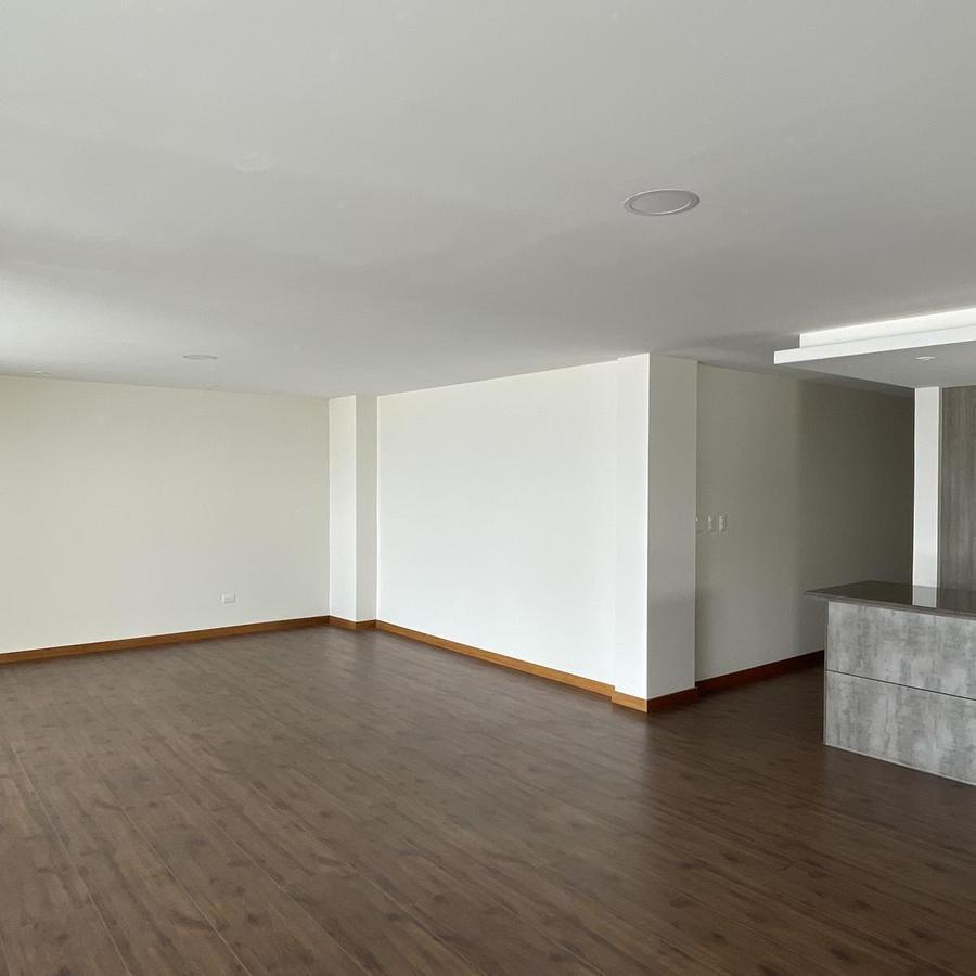 Venta Amplio Departamento de 163 m² de 3 Dorm. en Nayón — imagen 9