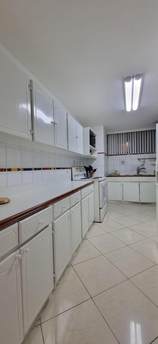 Vendo Hermoso Departamento Exclusivo Al Pie del Mar en Chipipe — imagen 6