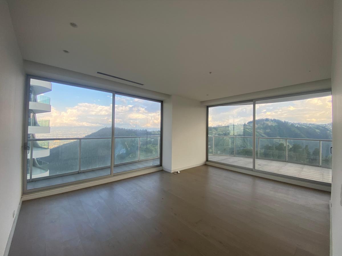 Hermoso Penthouse de Lujo! Sector Gonzales Suarez — imagen 8