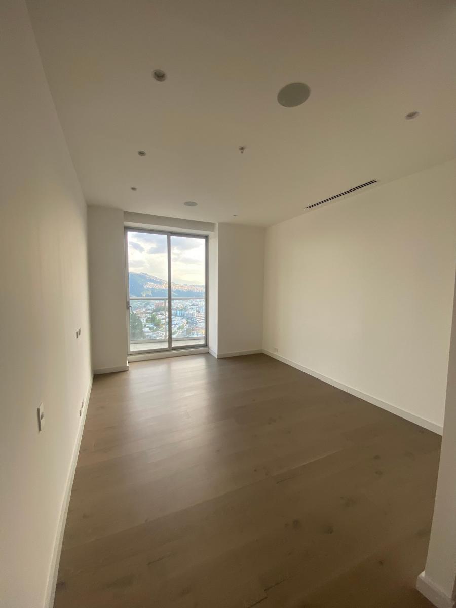 Hermoso Penthouse de Lujo! Sector Gonzales Suarez — imagen 6