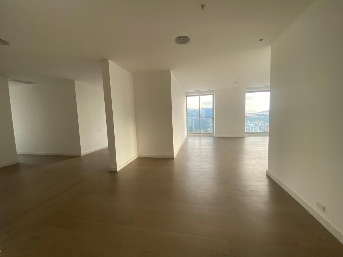 Hermoso Penthouse de Lujo! Sector Gonzales Suarez — imagen 5
