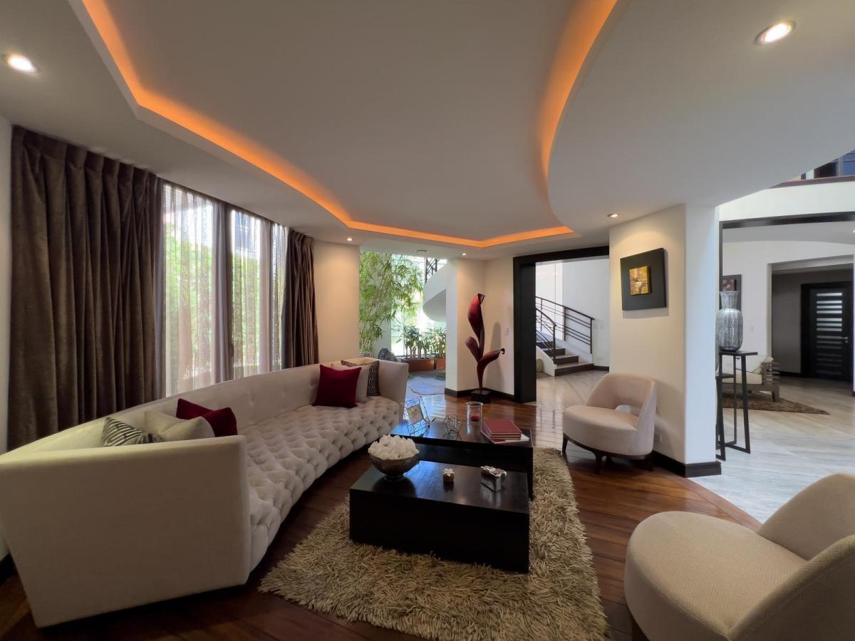 Hermosa Casa de Venta Ubicada Dentro de La Exclusiva Urbanización Rancho San Francisco — imagen 7