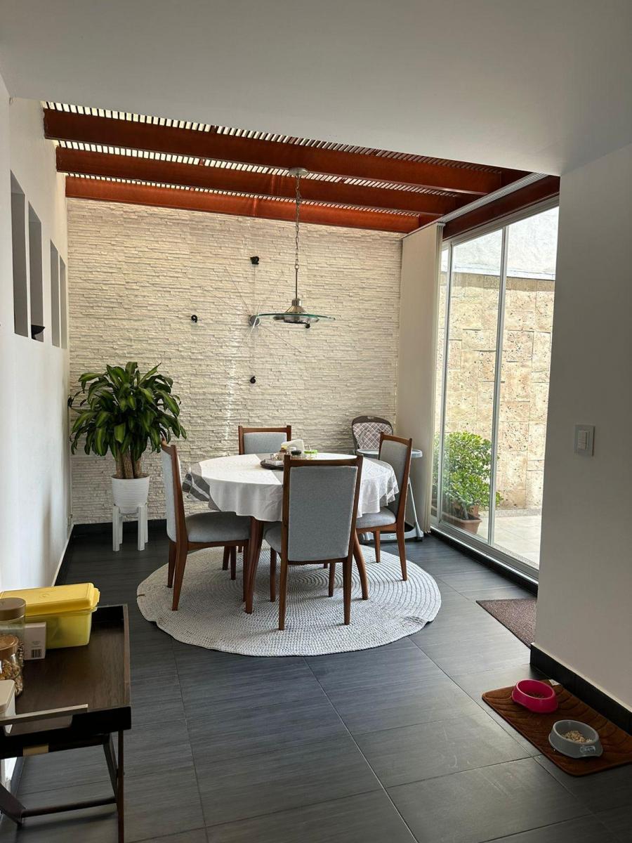 Moderno Departamento Céntrico con Terrazas - Cumbaya — imagen 9
