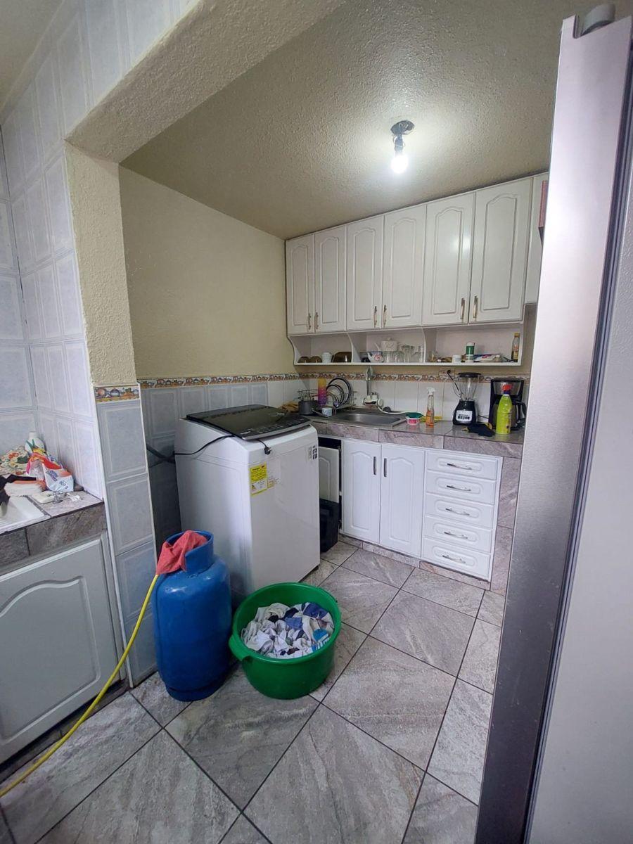 Casa de 2 Pisos + Terraza, El Conde 3 — imagen 8