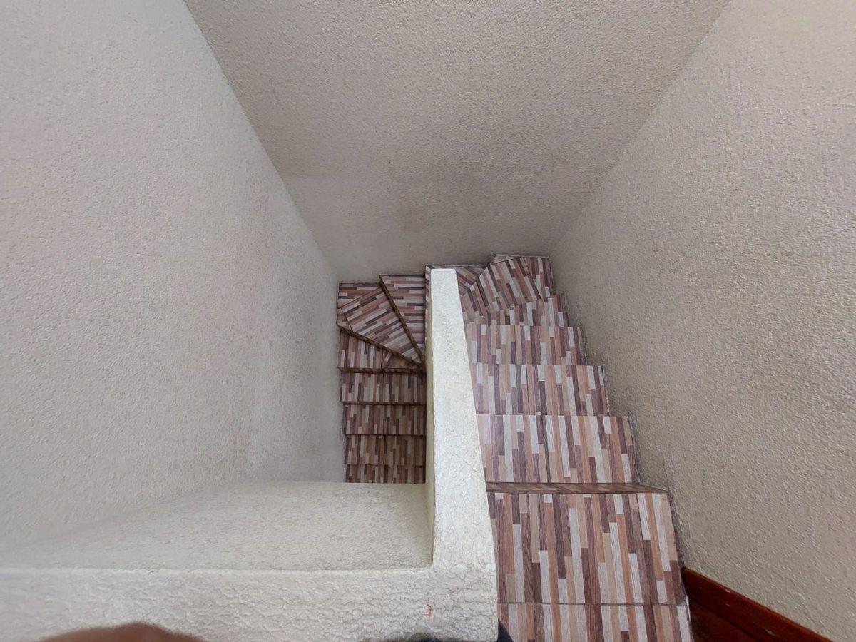 Casa de 2 Pisos + Terraza, El Conde 3 — imagen 3