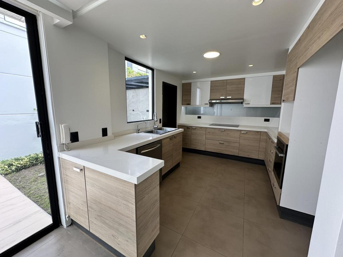 Casa en Venta 3hb Tumbaco Cerca Ruta Viva — imagen 9