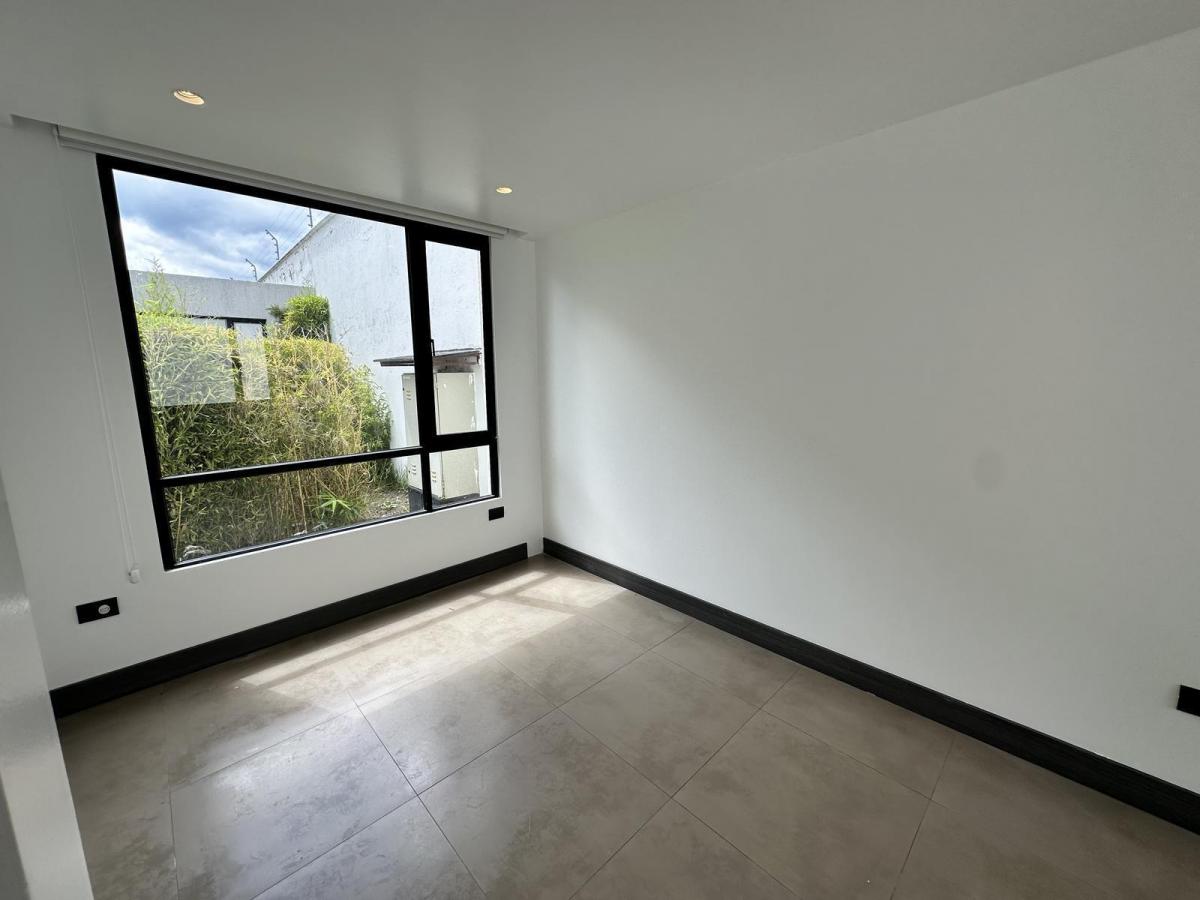 Casa en Venta 3hb Tumbaco Cerca Ruta Viva — imagen 4