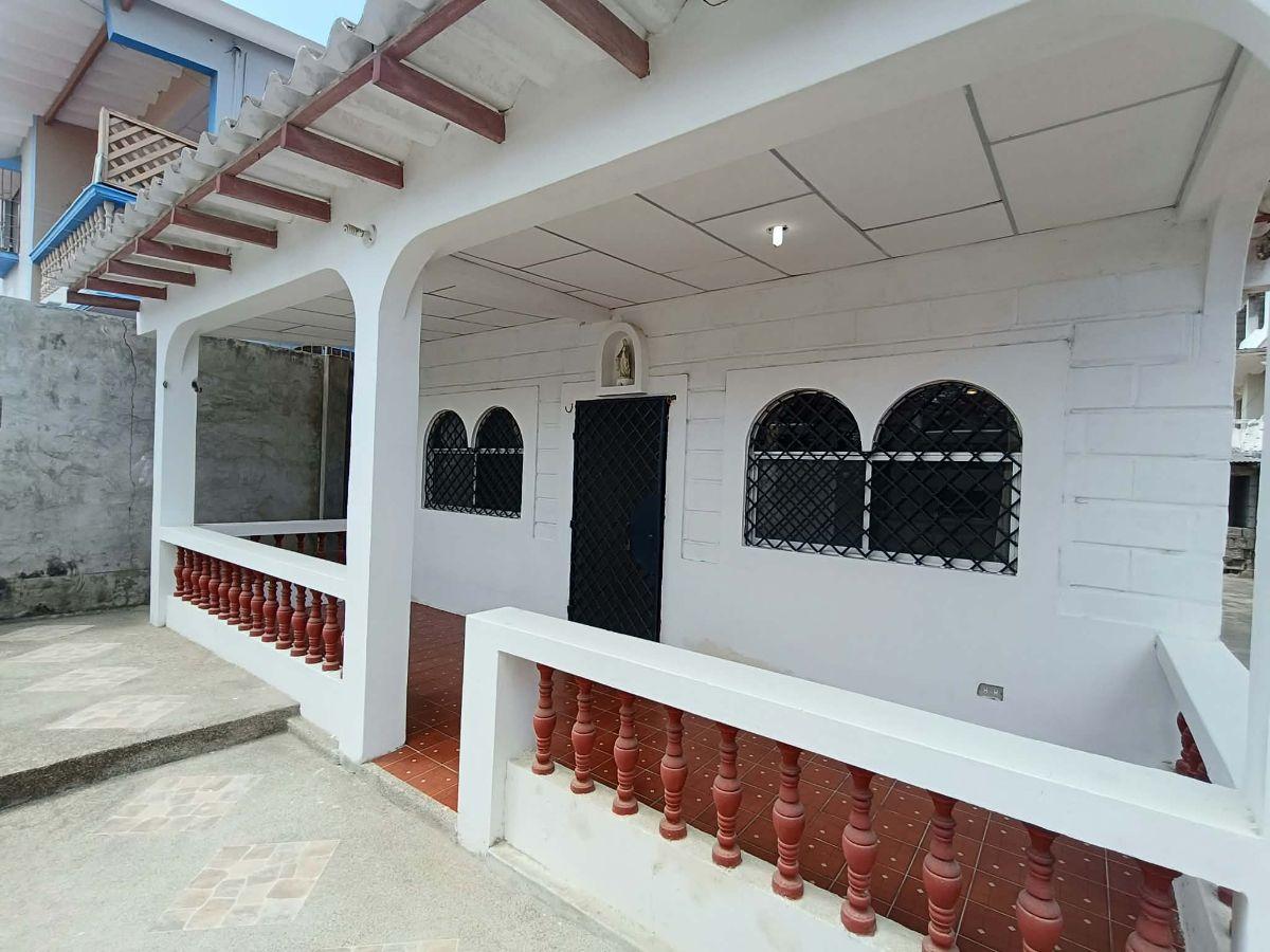 Vendo Acogedora Casa a 2 Calles de La Av Principal Salinas $55.000 — imagen 9
