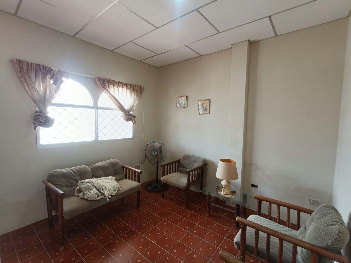 Vendo Acogedora Casa a 2 Calles de La Av Principal Salinas $55.000 — imagen 5