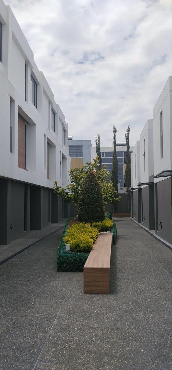 Santa Lucía, Norte de Quito, Vendo Casa Estrenar 153 m², Jardín20 m², 2 Garajes, Bodega, 3 Dormitorio — imagen 5