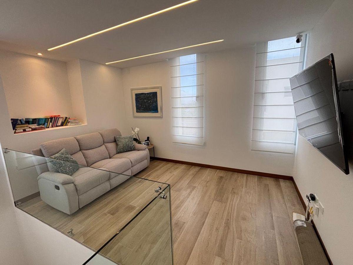 En Venta Casa de Tres Dorm. en Urbanizacion 164 m² - Puembo — imagen 4