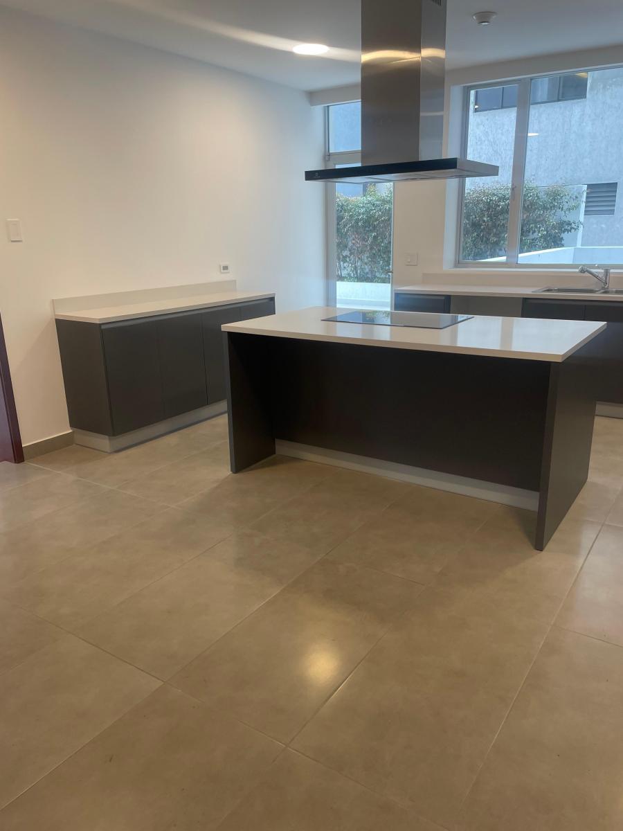 Lindo Departamento Duplex con Jardín y Terraza — imagen 4