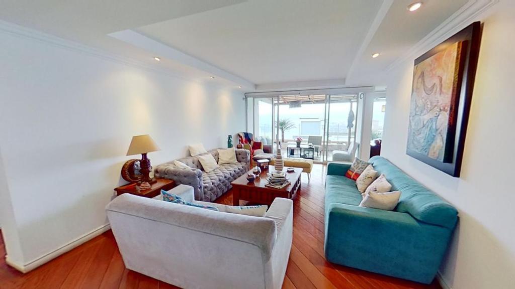 Departamento en Venta, Sector Cumbaya - Urb Vista Grande — imagen 3