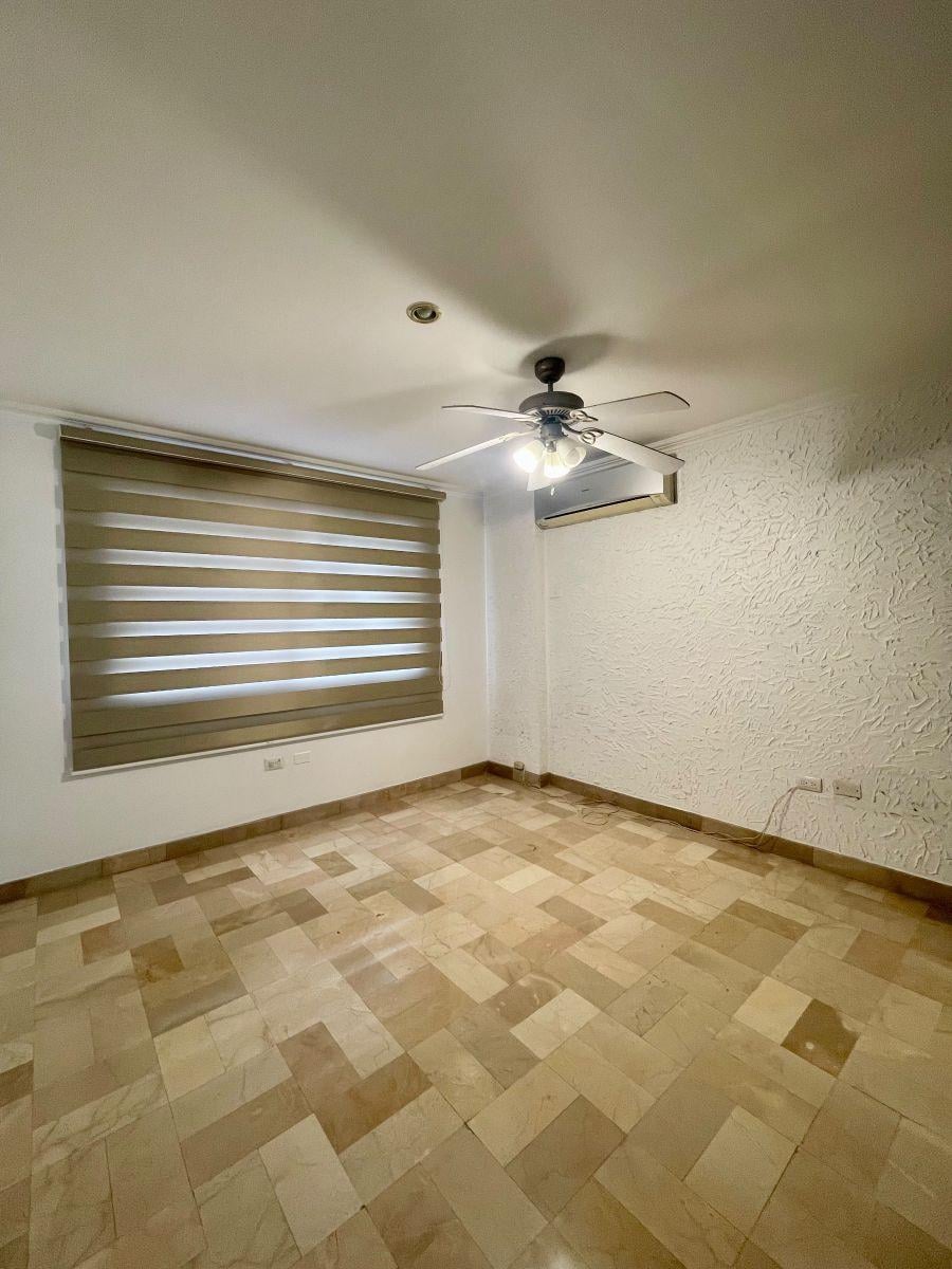 Ceibos Norte: Vendo Casa Remodelada de Dorm. y Amplio Patio, Guayas — imagen 7