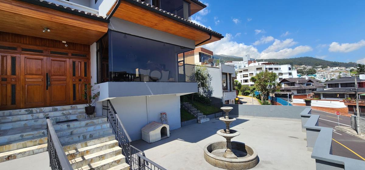Venta Casa Quito Tenis Amplia Rentera 2 Departamentos 1 Casa Independiente 992 m Terreno 1279 Constr — imagen 9