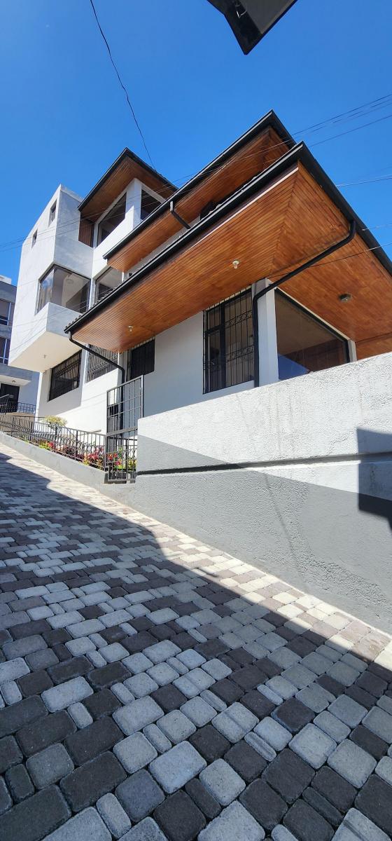 Venta Casa Quito Tenis Amplia Rentera 2 Departamentos 1 Casa Independiente 992 m Terreno 1279 Constr — imagen 8