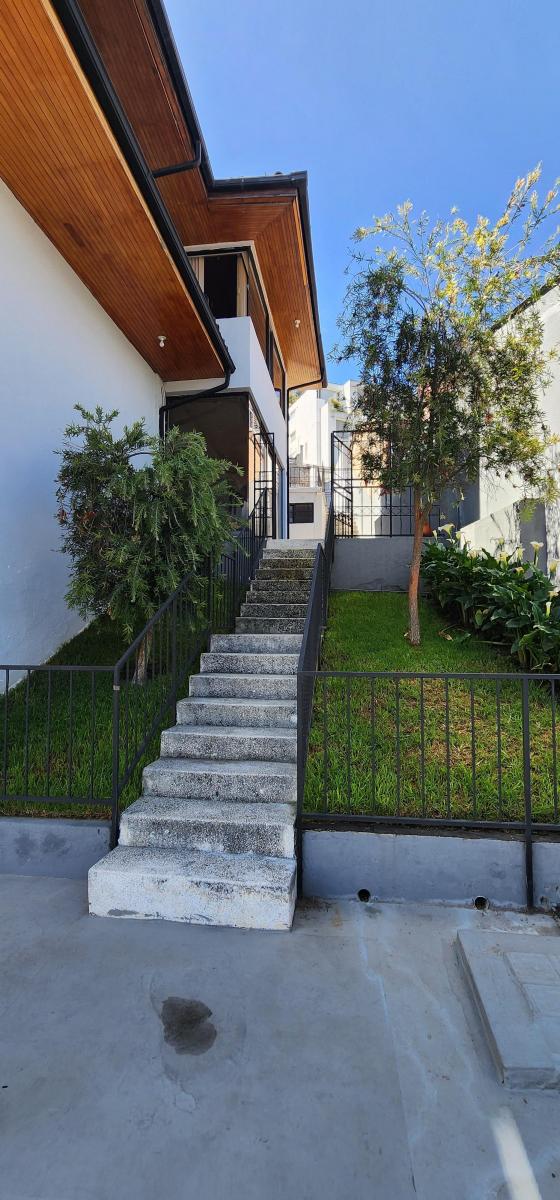 Venta Casa Quito Tenis Amplia Rentera 2 Departamentos 1 Casa Independiente 992 m Terreno 1279 Constr — imagen 4
