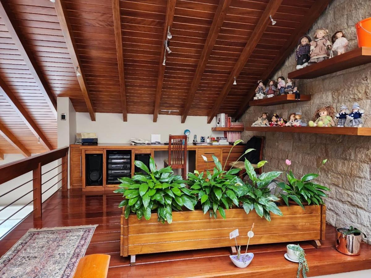Sector Muñecas de Piedra Preciosa Casa en Venta, Azuay — imagen 6