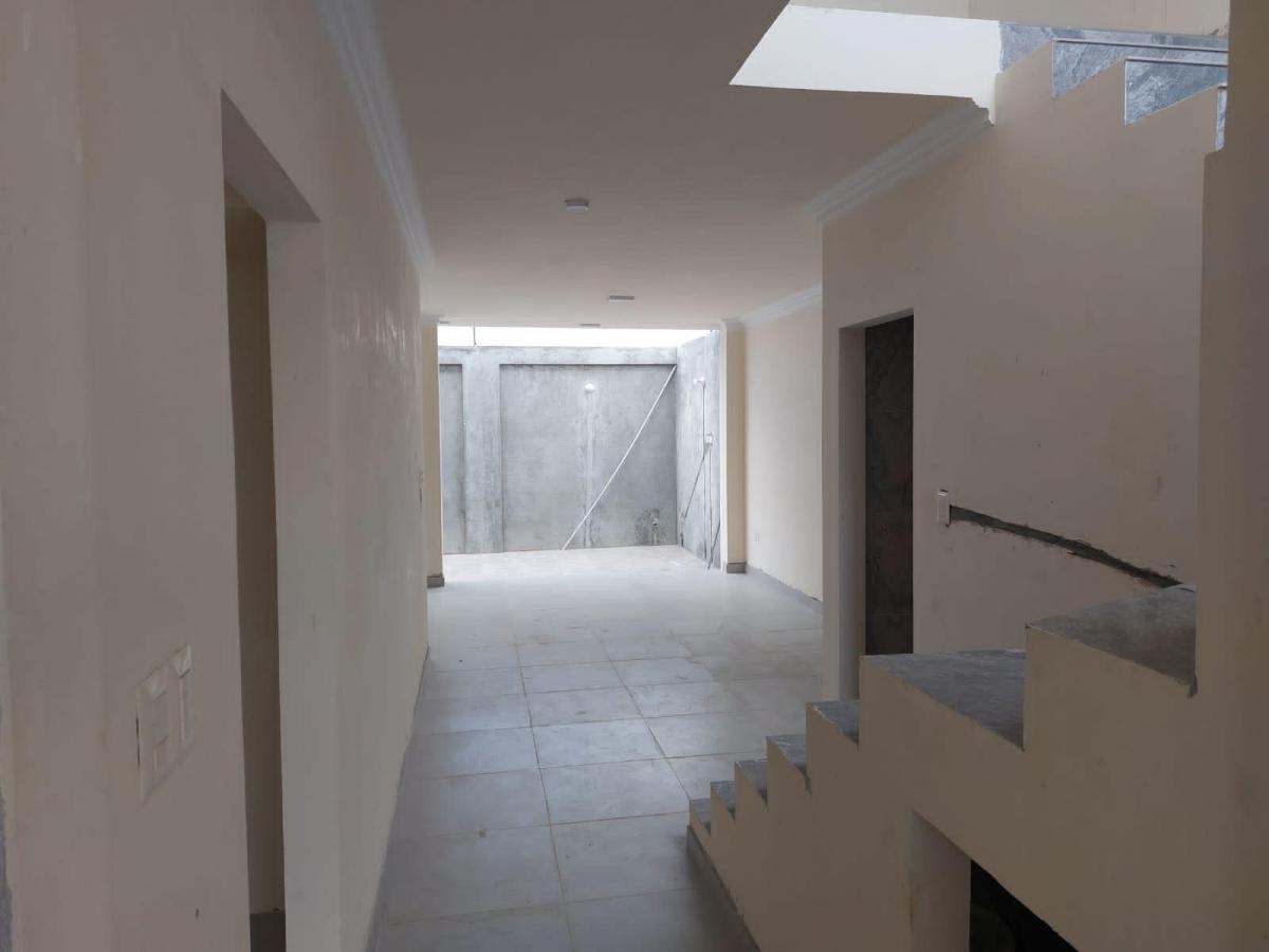 Casa de Venta en La Urb. San Antonio, Vía a Samborondón, 4 Dorm.. Guayas — imagen 8