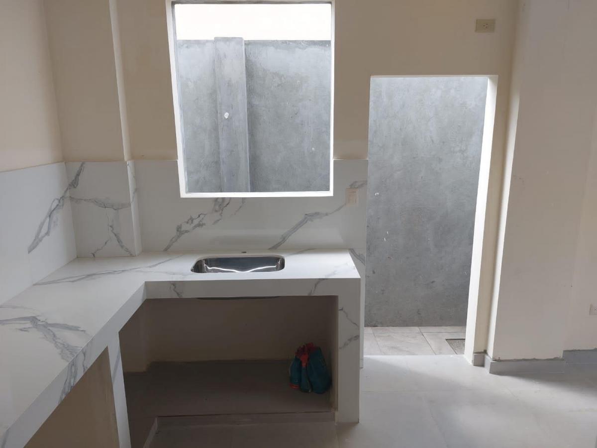 Casa de Venta en La Urb. San Antonio, Vía a Samborondón, 4 Dorm.. Guayas — imagen 4