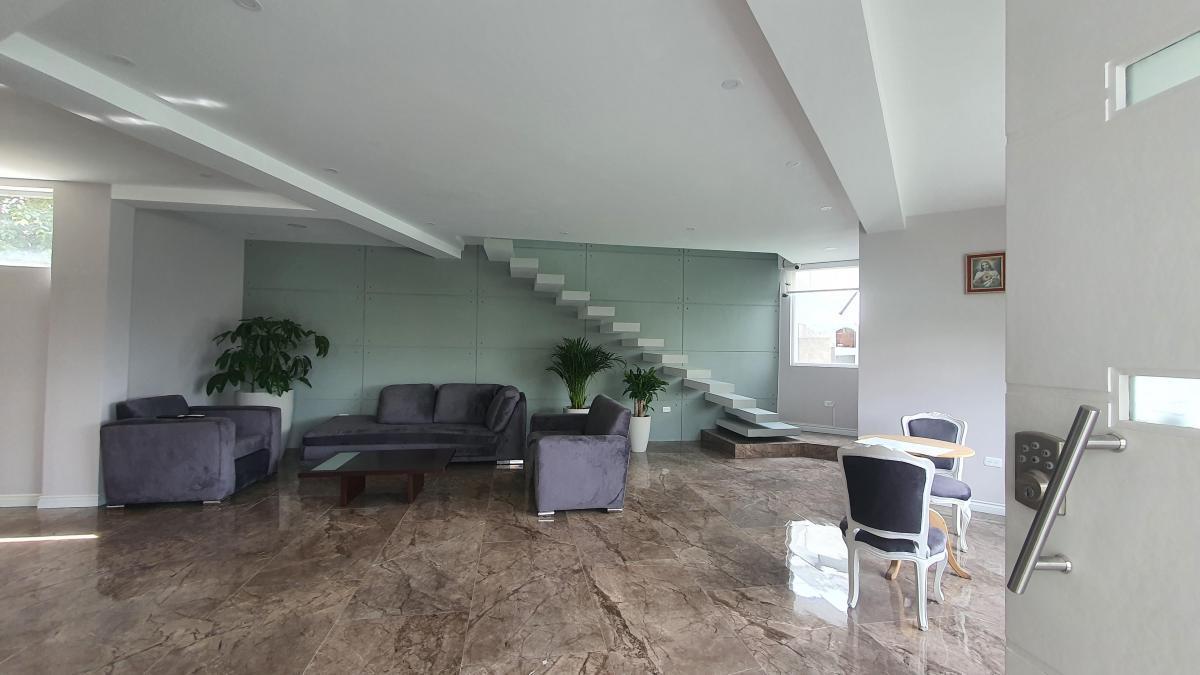 Venta Casa en San Juan de Cumbayá Urbanización Yanazarapata a 700 m de La Ruta Viva — imagen 10