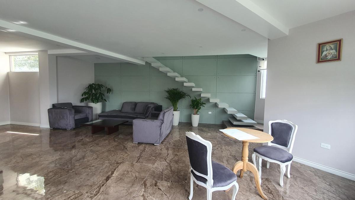 Venta Casa en San Juan de Cumbayá Urbanización Yanazarapata a 700 m de La Ruta Viva — imagen 9