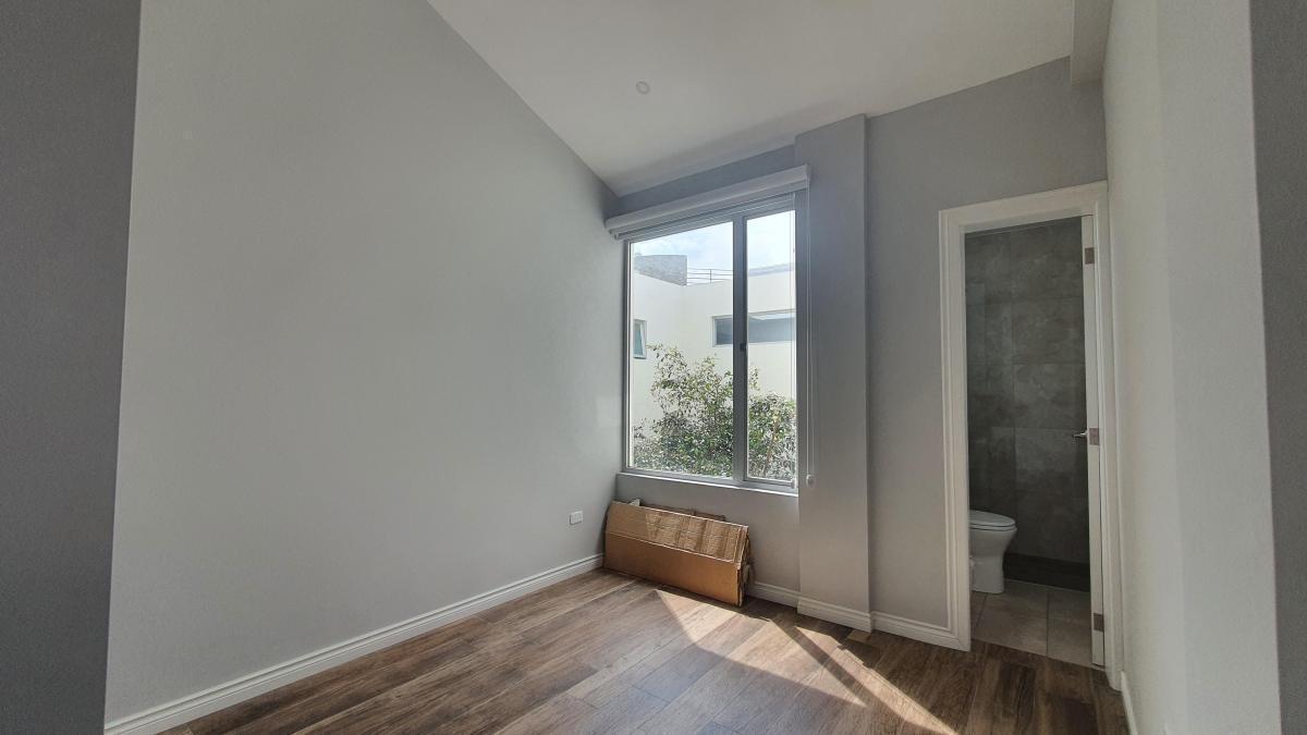 Venta Casa en San Juan de Cumbayá Urbanización Yanazarapata a 700 m de La Ruta Viva — imagen 3